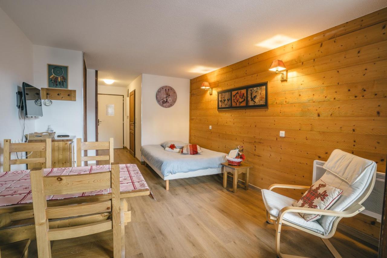 Grand Studio Tout Confort Pour 4 Personnes Brides-les-Bains Exterior foto